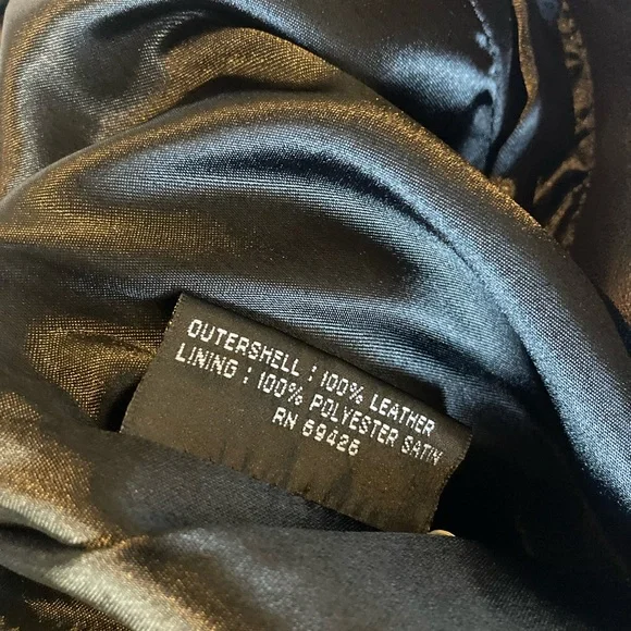 Pelle Studio Dark Leather Vest - Picture 5 of 6